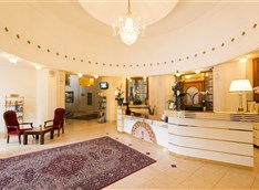 Accommodation with Half board - 